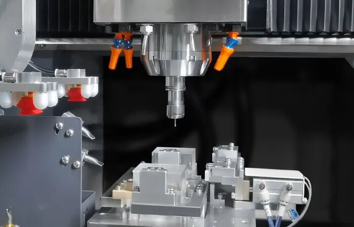 12_kejie-grinding-center-spindle-closeup.jpg